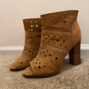 Worn Once. Size 9. Brown Suede Heeled Booties